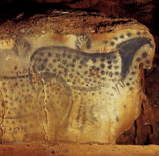 Pech-Merle cave: the dotted horses